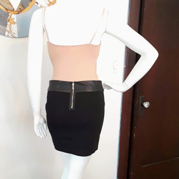 Zenana adjustable straps Nude Bodysuit - Picture 4 of 7